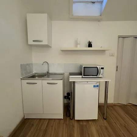 Mini Apt center Milano Piola-3